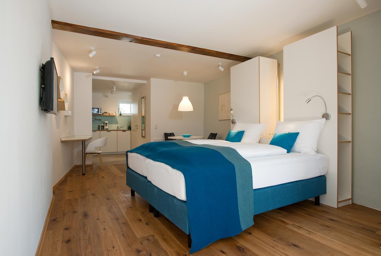 1463 Apartmenthaus คาร์ลสรูเฮอ ภายนอก รูปภาพ