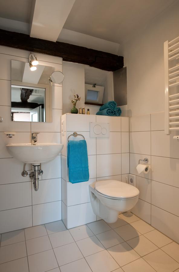 1463 Apartmenthaus คาร์ลสรูเฮอ ภายนอก รูปภาพ