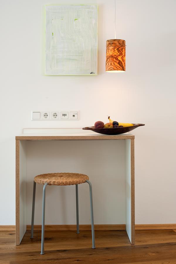 1463 Apartmenthaus คาร์ลสรูเฮอ ภายนอก รูปภาพ